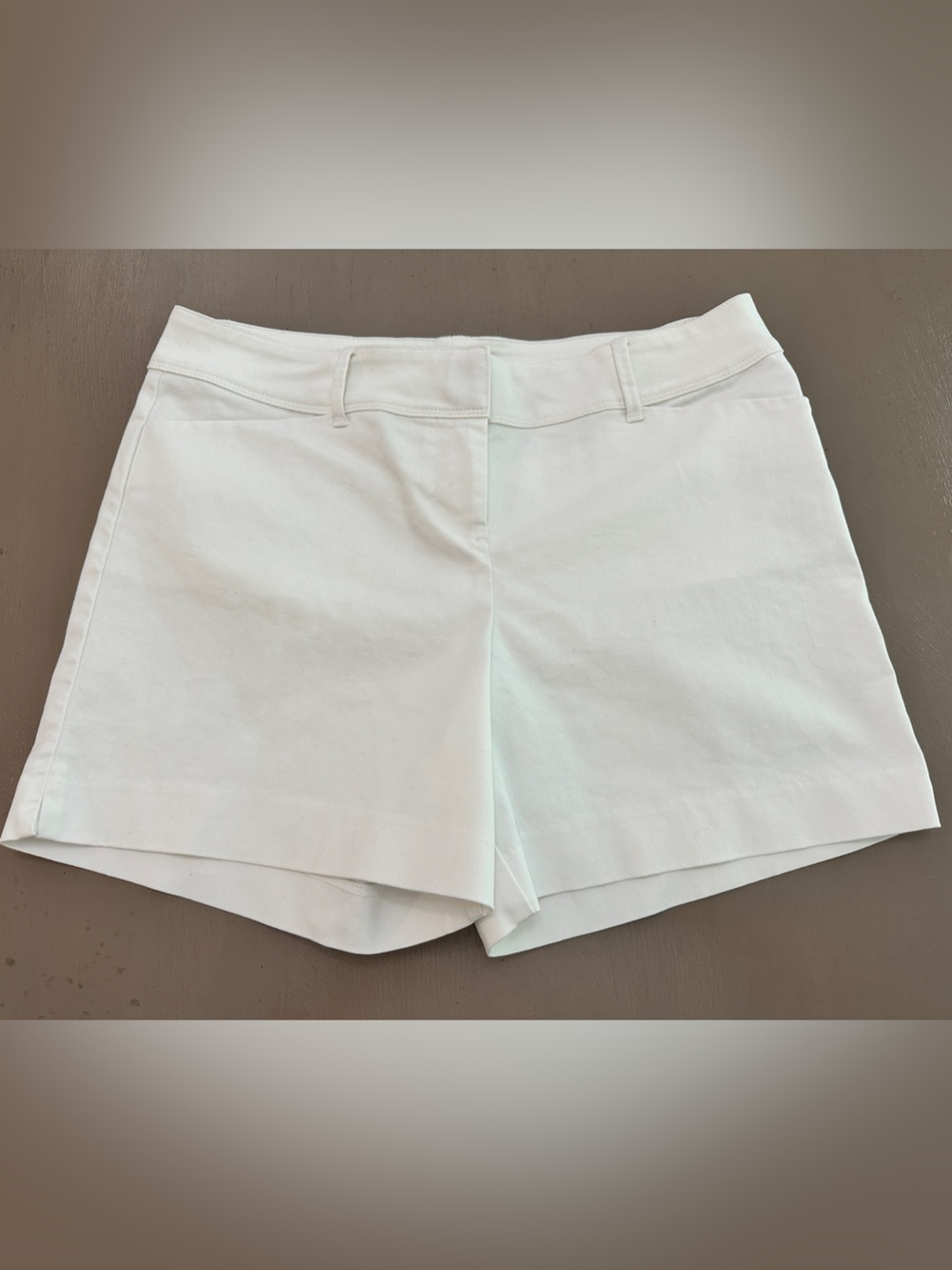The Limited White Shorts Women Size 12 Stretch Chino Bermudas Flat Front Pocket